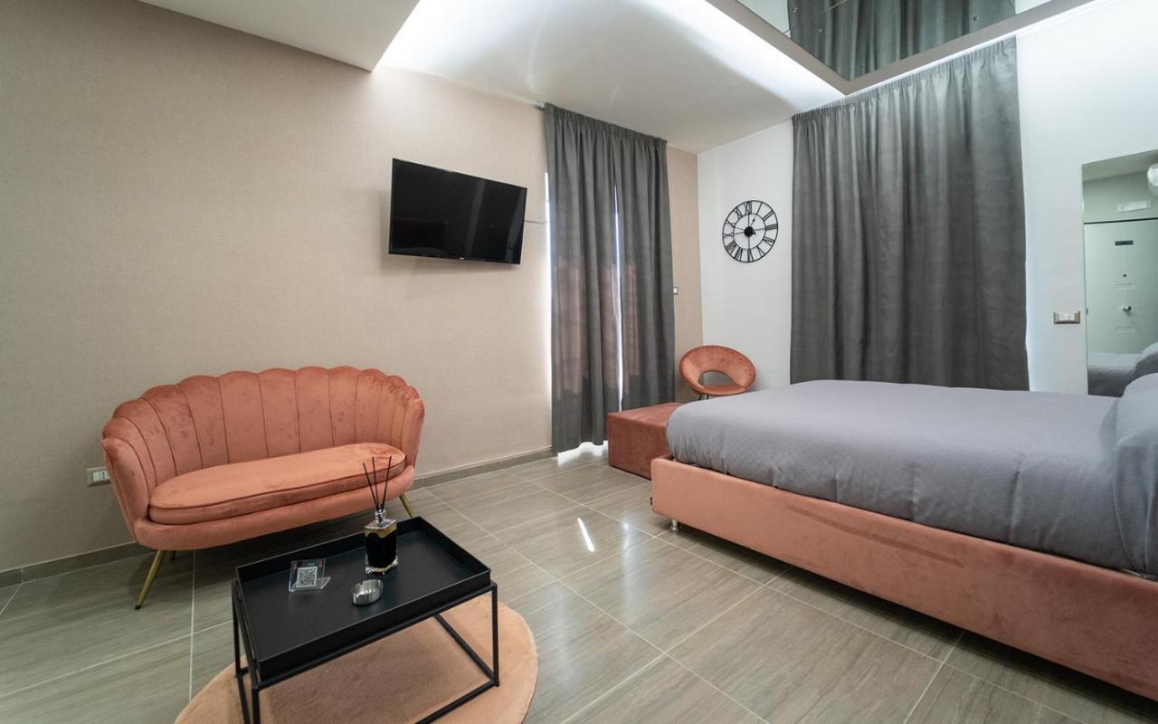 Intimity Luxury Rooms คัวเลียโน ภายนอก รูปภาพ